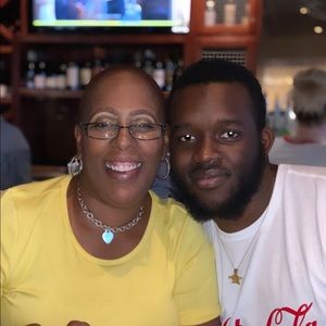 Meet your Posher, Angela